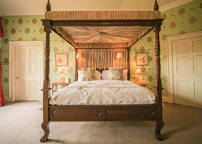 A four poster bed at Slane Castle